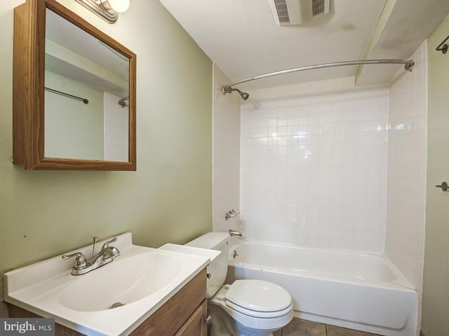 4008 ILLINOIS AVE NW, Washington, DC 20011