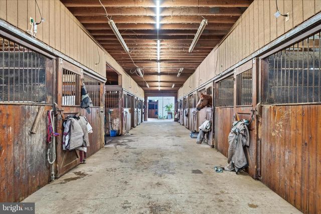 20800 WHITES FERRY RD, Poolesville, MD 20837