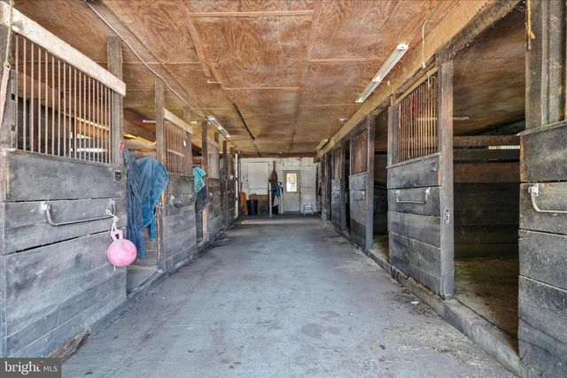 20800 WHITES FERRY RD, Poolesville, MD 20837