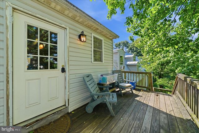 20800 WHITES FERRY RD, Poolesville, MD 20837
