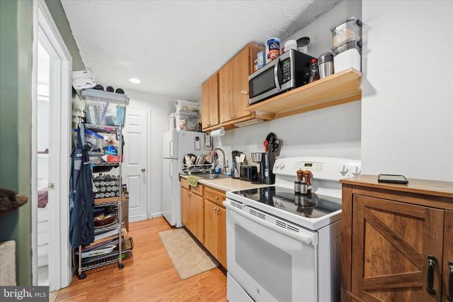 20800 WHITES FERRY RD, Poolesville, MD 20837