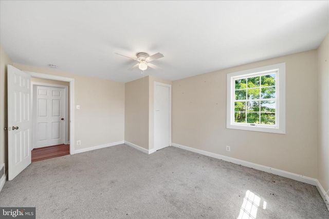 20800 WHITES FERRY RD, Poolesville, MD 20837
