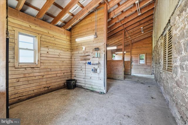 20800 WHITES FERRY RD, Poolesville, MD 20837