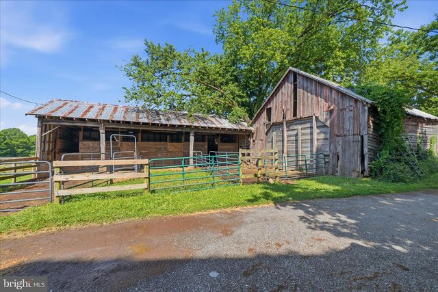 20800 WHITES FERRY RD, Poolesville, MD 20837