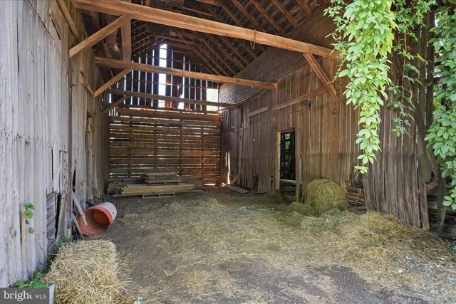 20800 WHITES FERRY RD, Poolesville, MD 20837