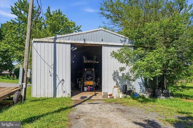 20800 WHITES FERRY RD, Poolesville, MD 20837