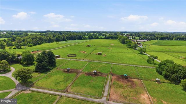 20800 WHITES FERRY RD, Poolesville, MD 20837