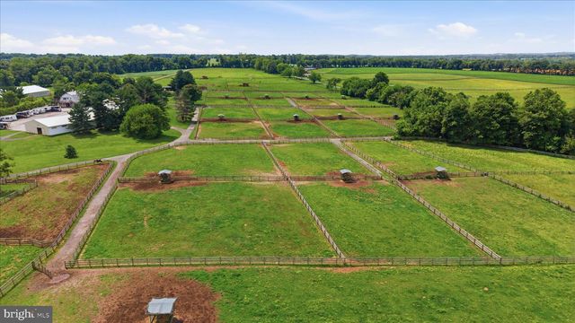20800 WHITES FERRY RD, Poolesville, MD 20837