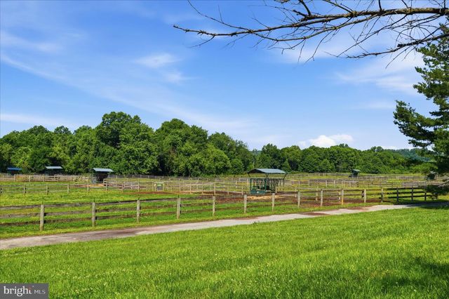 20800 WHITES FERRY RD, Poolesville, MD 20837