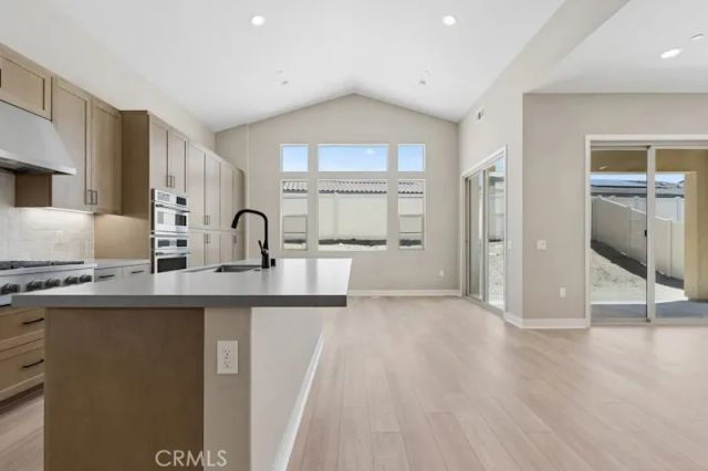 28920 Vertex Way, Canyon Country, CA 91350