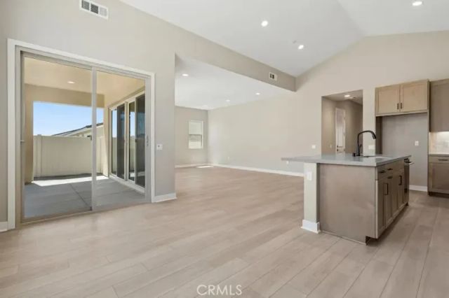 28920 Vertex Way, Canyon Country, CA 91350