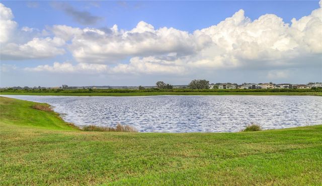 8694 PARSONS HILL BOULEVARD, Wesley Chapel, FL 33545