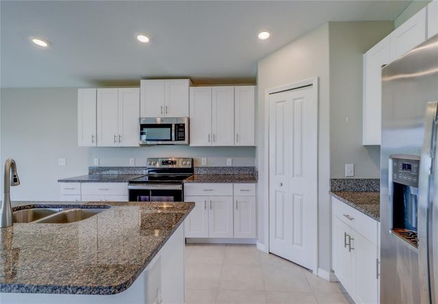 8694 PARSONS HILL BOULEVARD, Wesley Chapel, FL 33545