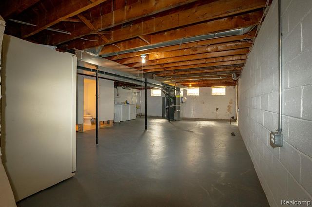 21258 Bon Brae Street, Saint Clair Shores, MI 48081