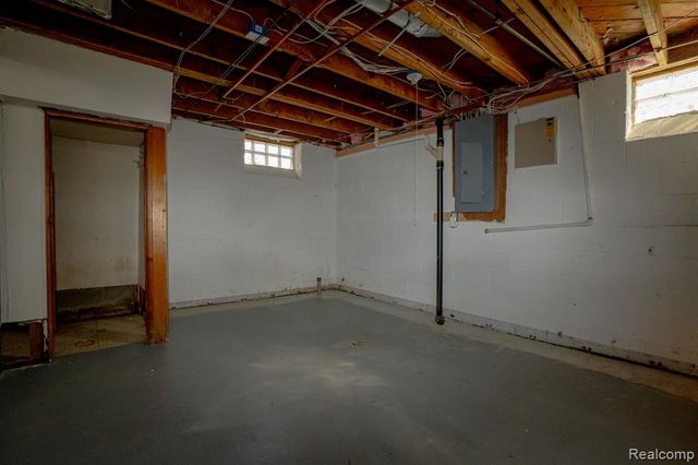 21258 Bon Brae Street, Saint Clair Shores, MI 48081