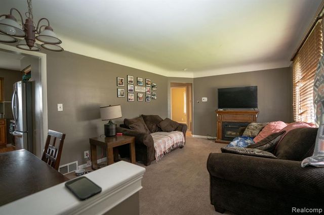 21258 Bon Brae Street, Saint Clair Shores, MI 48081