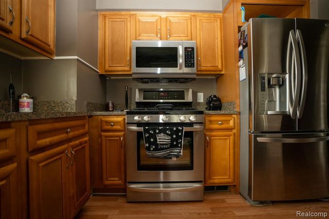 21258 Bon Brae Street, Saint Clair Shores, MI 48081