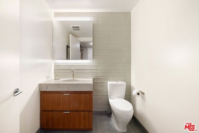 1755 Ocean Avenue 603, Santa Monica, CA 90401