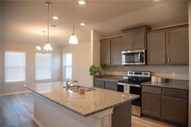 2145 Chief Street, Bryan, TX 77807