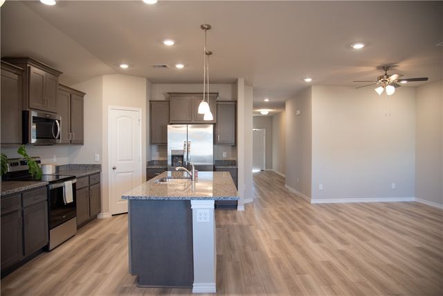 2145 Chief Street, Bryan, TX 77807