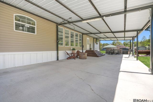 42035 Preston Landry Rd, Gonzales, LA 70737