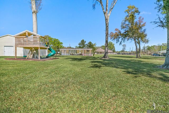 42035 Preston Landry Rd, Gonzales, LA 70737