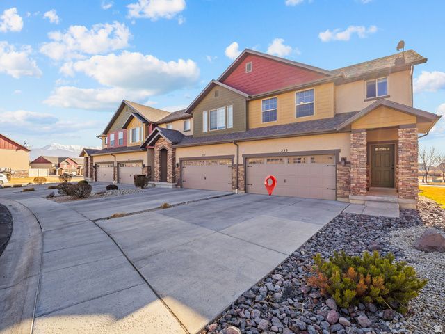 233 E BAYCREST DR, Saratoga Springs, UT 84045