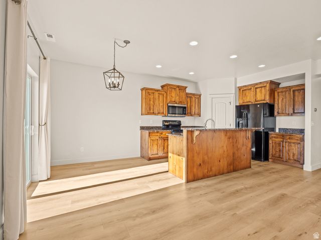 233 E BAYCREST DR, Saratoga Springs, UT 84045