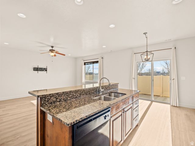 233 E BAYCREST DR, Saratoga Springs, UT 84045