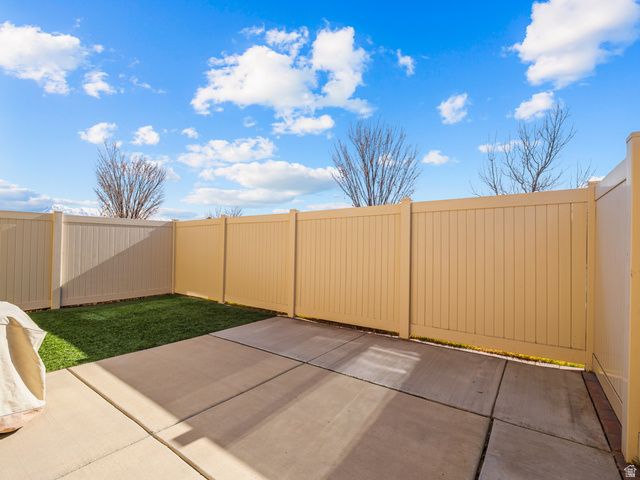233 E BAYCREST DR, Saratoga Springs, UT 84045