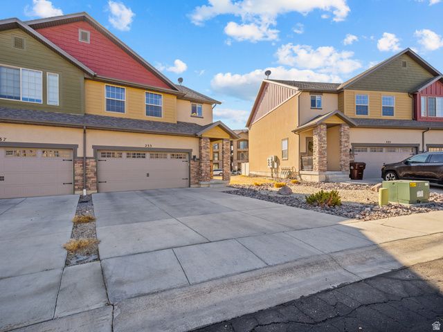 233 E BAYCREST DR, Saratoga Springs, UT 84045