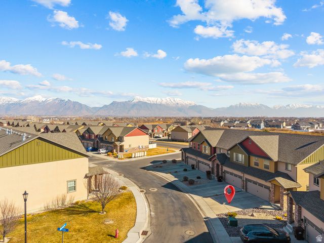 233 E BAYCREST DR, Saratoga Springs, UT 84045