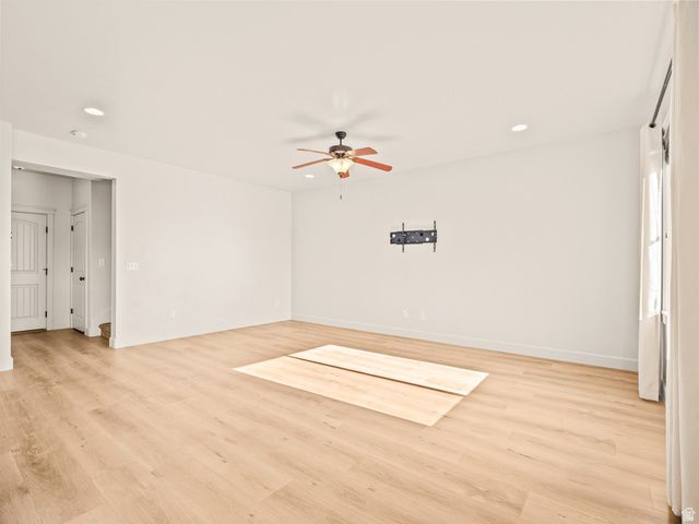 233 E BAYCREST DR, Saratoga Springs, UT 84045