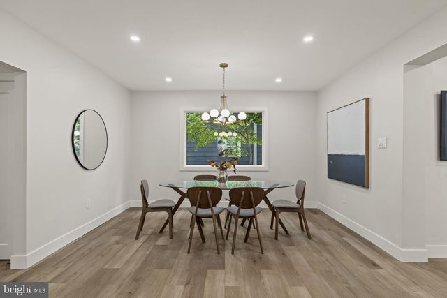 214 W HOLLY AVE, Pitman, NJ 08071