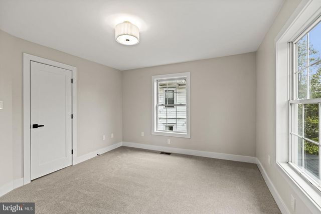 214 W HOLLY AVE, Pitman, NJ 08071