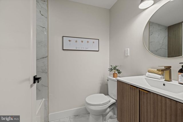 214 W HOLLY AVE, Pitman, NJ 08071