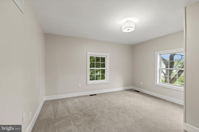 214 W HOLLY AVE, Pitman, NJ 08071