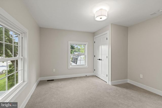 214 W HOLLY AVE, Pitman, NJ 08071
