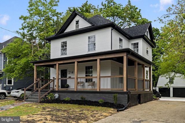 214 W HOLLY AVE, Pitman, NJ 08071