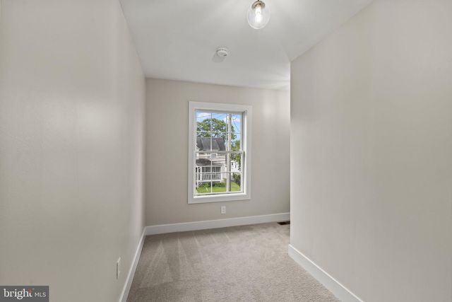 214 W HOLLY AVE, Pitman, NJ 08071