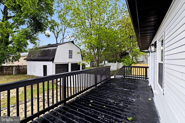 214 W HOLLY AVE, Pitman, NJ 08071