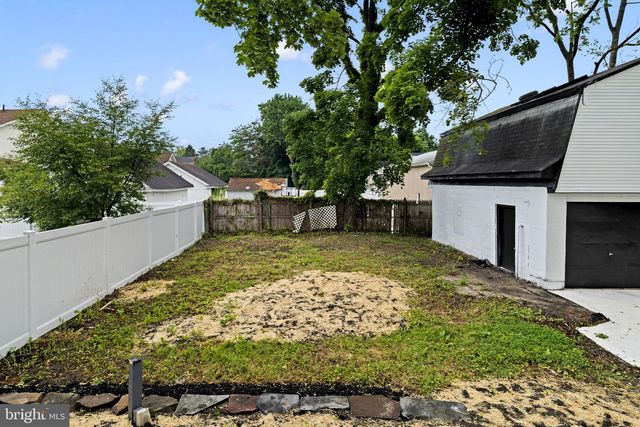 214 W HOLLY AVE, Pitman, NJ 08071