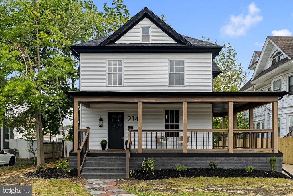 214 W HOLLY AVE, Pitman, NJ 08071