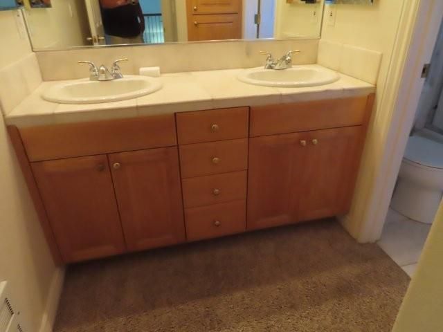 8437 Cobble Creek Ln, Orangevale, CA 95662