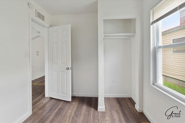 8440 Orchard Avenue, Warren, MI 48089