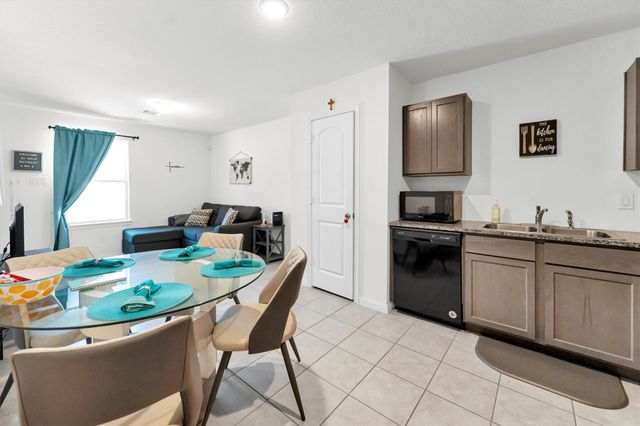 24624 Pools Creek Way, Huntsville, TX 77320