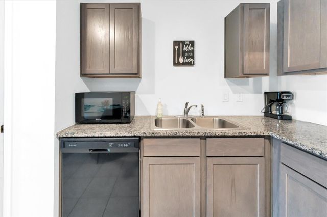 24624 Pools Creek Way, Huntsville, TX 77320