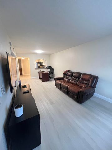 3481 Briar Bay Boulevard 105, West Palm Beach, FL 33411