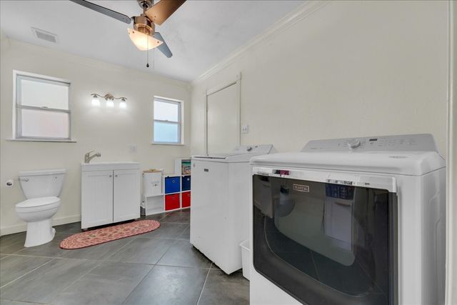 207 Walnut Way, Euless, TX 76039