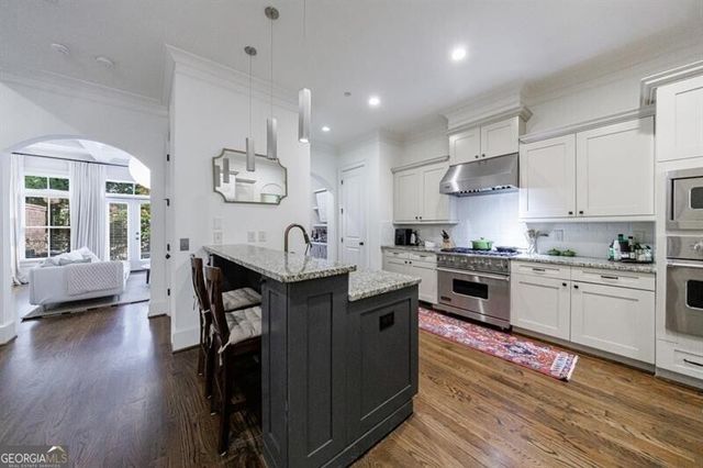 58 Sheridan Drive NE 25, Atlanta, GA 30305